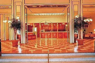 호텔 Grand Wiesler - Centre Of 4*