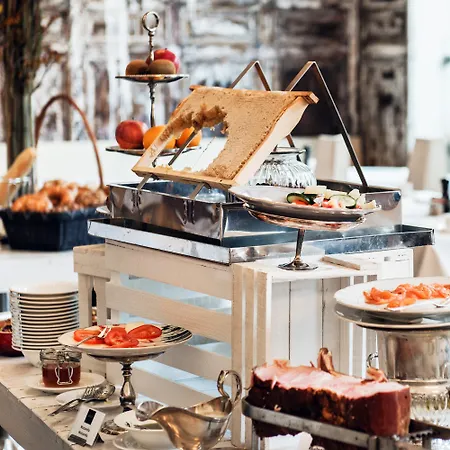 호텔 Grand Wiesler - Centre Of 4*