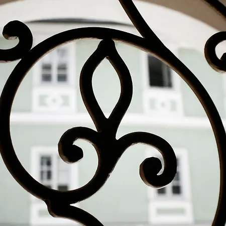 호텔 Grand Wiesler - Centre Of 4*