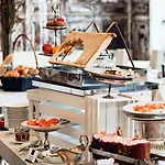 Отель Grand Wiesler - Centre Of 4*
