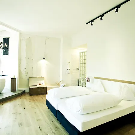 Grand Wiesler - Centre Of Отель 4*