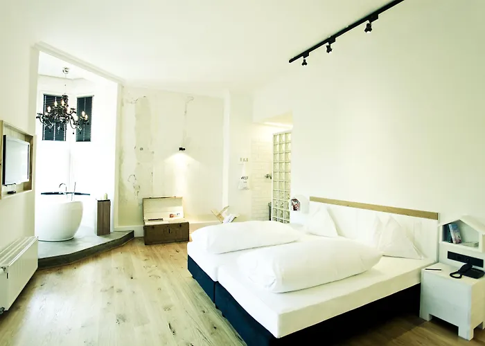 Grand Wiesler - Centre Of Готель 4*